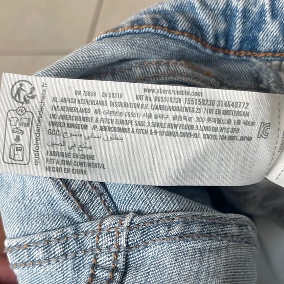 Abercrombie & Fitch Ankle Straight Ultra Curve Love High Rise Jeans - Picture 7 of 7